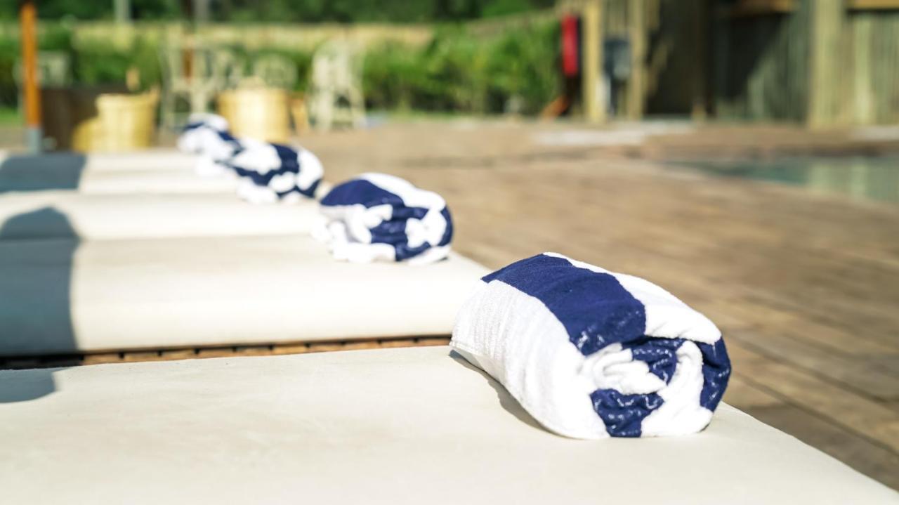 Casagrande Hotel & Beach Club José Ignacio Eksteriør bilde A rolled beach towel